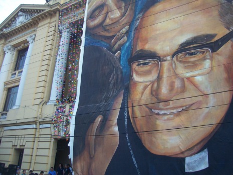 Hoy en día la imagen de Mons. Romero es símbolo de nuestra gente. Foto de: Iván Escobar